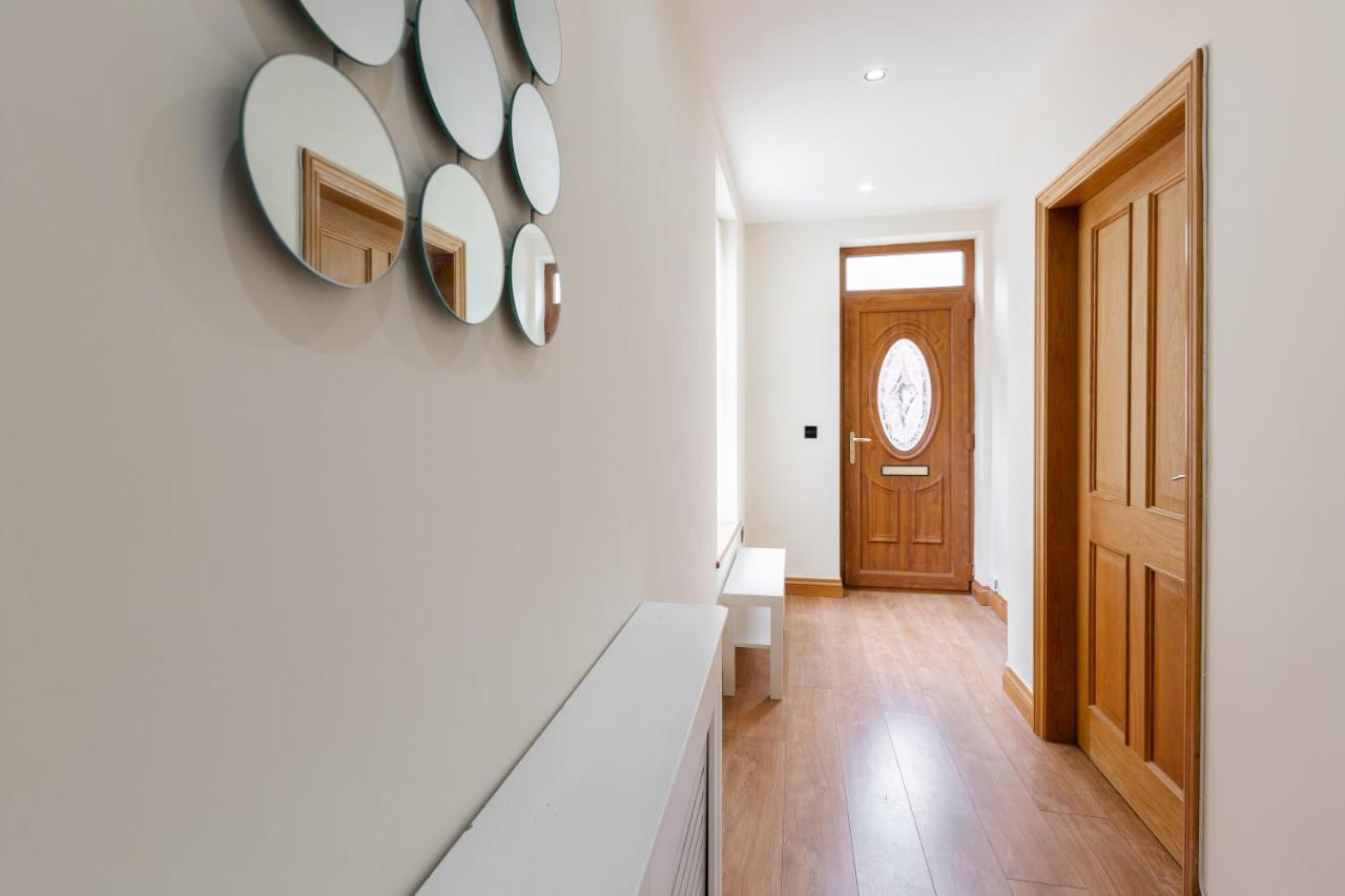 Albert - 5 Bedrooms Sleeps 11 Parking Wi-Fi Contractors Preston  Exteriér fotografie